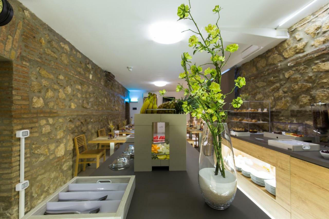 Plana Hotel Caserta Eksteriør bilde